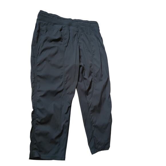 Lululemon Dance Studio crop Dance Pants athleisure gorpcore size 14 Black - Picture 6 of 9